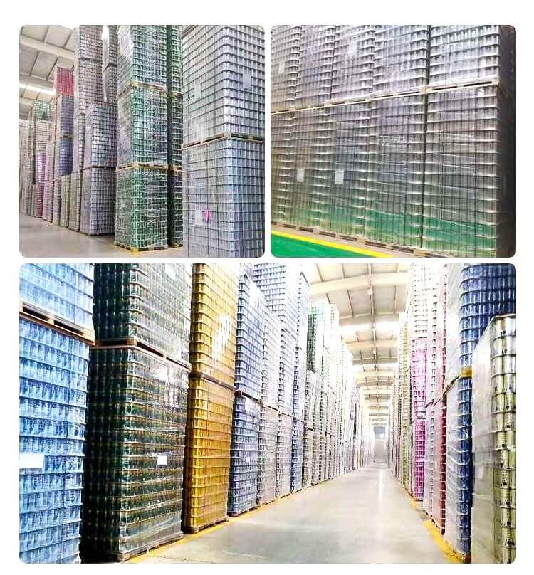 Almacenamiento de paletas de latas de aluminio apiladas